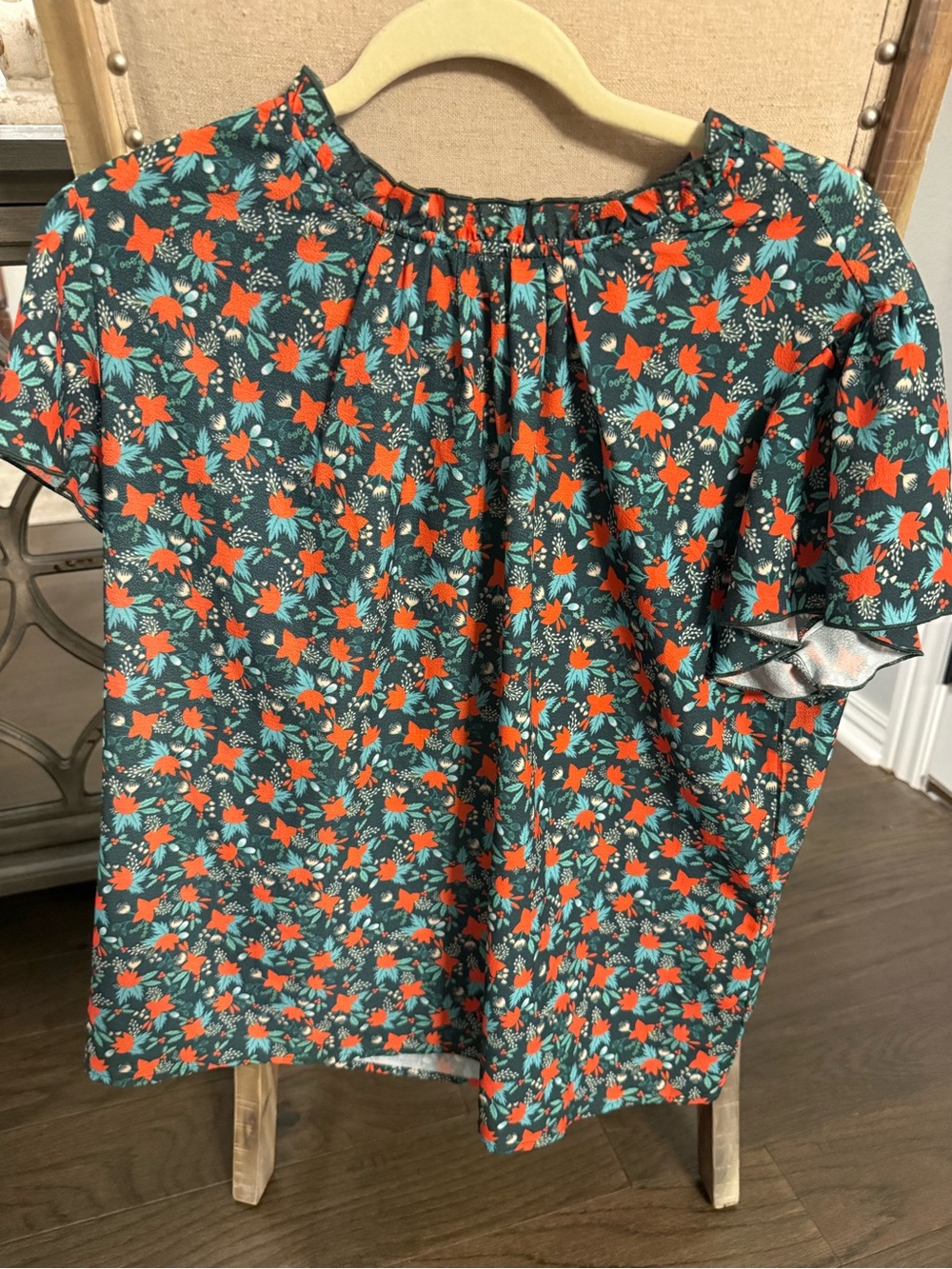 Simple Green Floral Short Sleeve Blouse with Red Flowers